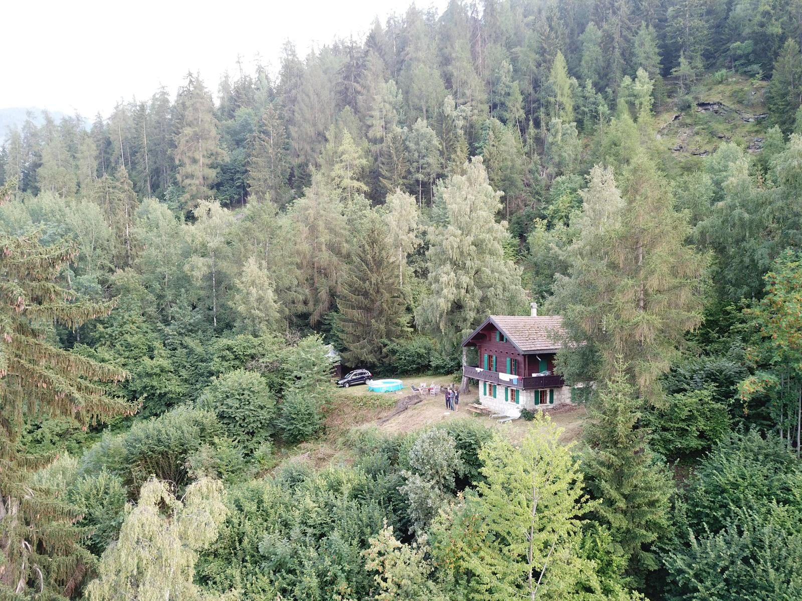 Luchtfoto van chalet Les Bouillets tussen de bomen